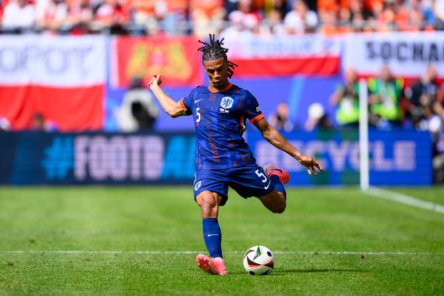 幸运水果机2-【人物】逆转功臣阿克：避实就虚的左路导航员